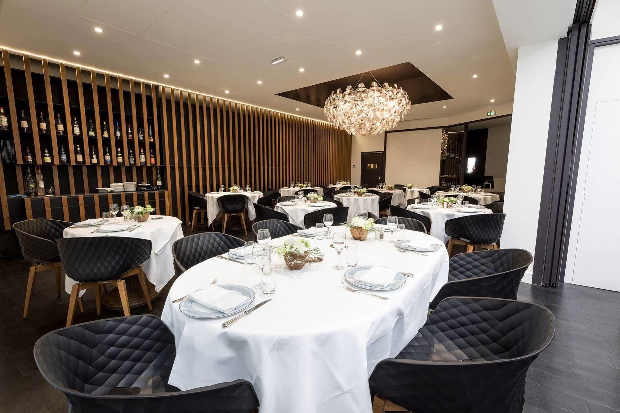 Logis Hotel Des Bourbons Монлюсон Экстерьер фото