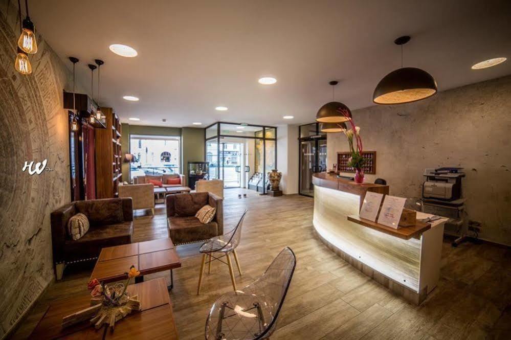 Logis Hotel Des Bourbons Монлюсон Экстерьер фото
